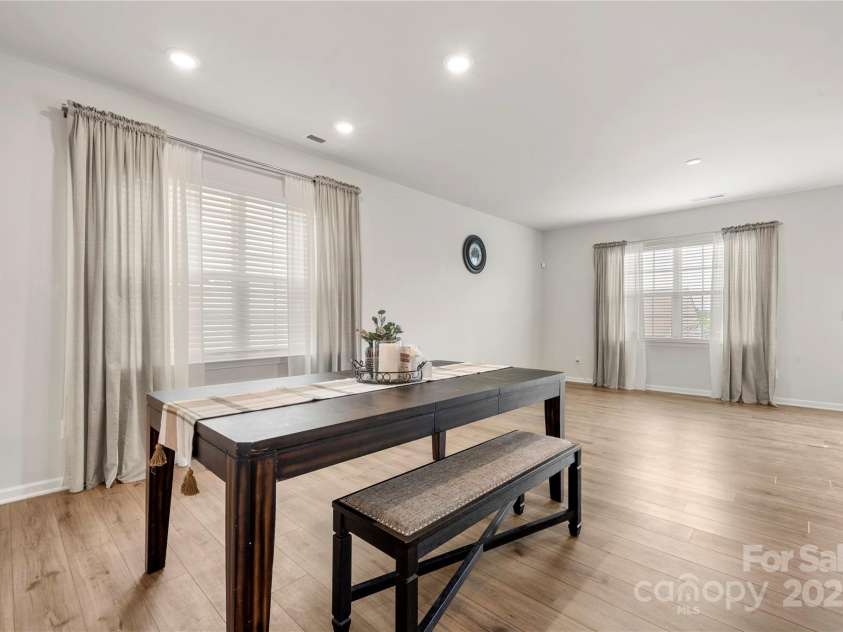 125 White Apple Way, Statesville, NC 28625.  MLS# CAR4270733, YatesRealty ID 21922. 