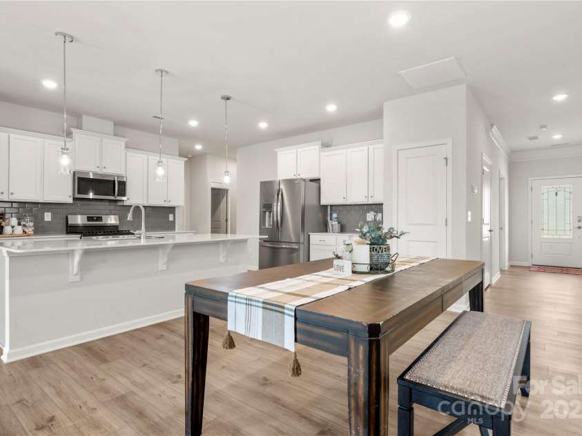 125 White Apple Way, Statesville, NC 28625.  MLS# CAR4270733, YatesRealty ID 21922. 