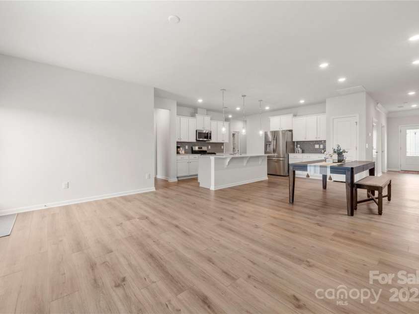 125 White Apple Way, Statesville, NC 28625.  MLS# CAR4270733, YatesRealty ID 21922. 