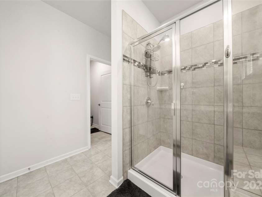 125 White Apple Way, Statesville, NC 28625.  MLS# CAR4270733, YatesRealty ID 21922. 