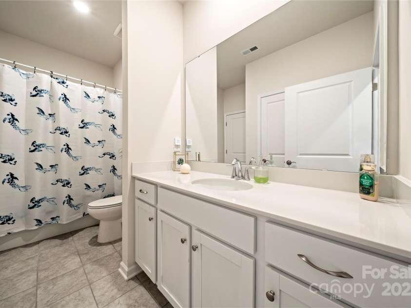 125 White Apple Way, Statesville, NC 28625.  MLS# CAR4270733, YatesRealty ID 21922. 