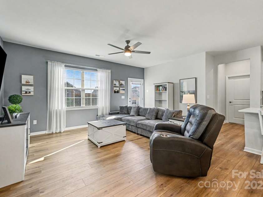 125 White Apple Way, Statesville, NC 28625.  MLS# CAR4329782, YatesRealty ID 21922. 