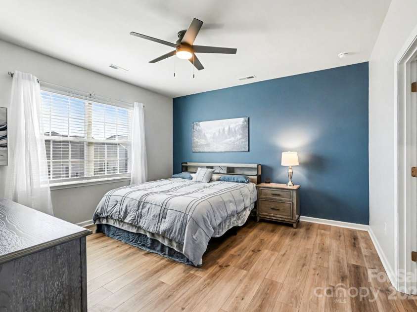 125 White Apple Way, Statesville, NC 28625.  MLS# CAR4329782, YatesRealty ID 21922. 