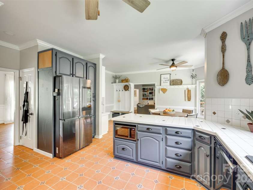 675 Ormand Road, York, SC 29745.  MLS# CAR4272867, YatesRealty ID 21923. Kitchen- painted cabinets / farmhouse charm