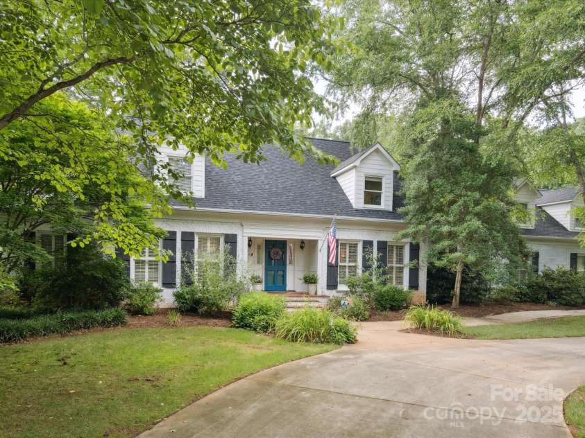 2032 Greenbrook Parkway, Matthews, NC 28104.  MLS# CAR4270703, YatesRealty ID 21924. 