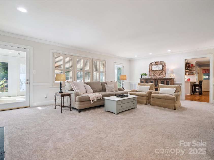 2032 Greenbrook Parkway, Matthews, NC 28104.  MLS# CAR4270703, YatesRealty ID 21924. 
