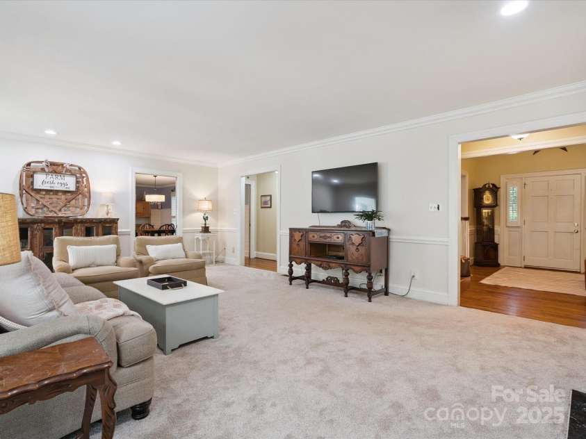 2032 Greenbrook Parkway, Matthews, NC 28104.  MLS# CAR4270703, YatesRealty ID 21924. 