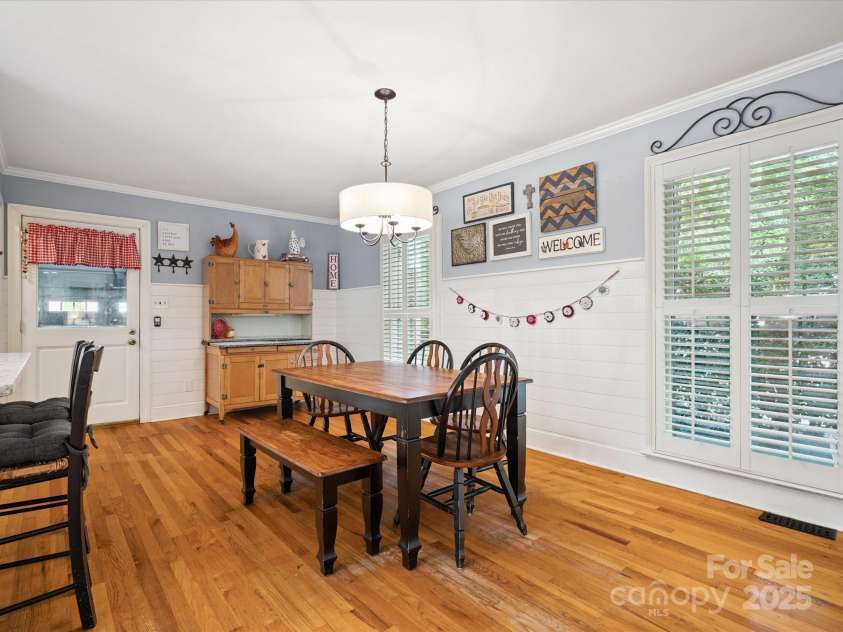 2032 Greenbrook Parkway, Matthews, NC 28104.  MLS# CAR4270703, YatesRealty ID 21924. 