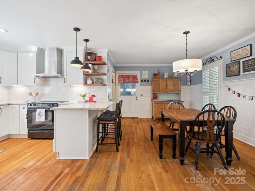2032 Greenbrook Parkway, Matthews, NC 28104.  MLS# CAR4270703, YatesRealty ID 21924. 