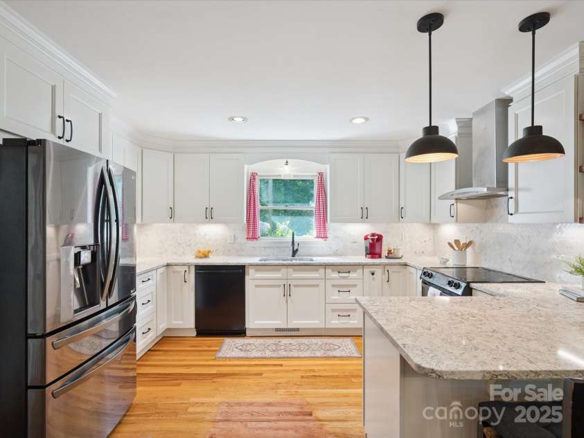 2032 Greenbrook Parkway, Matthews, NC 28104.  MLS# CAR4270703, YatesRealty ID 21924. 