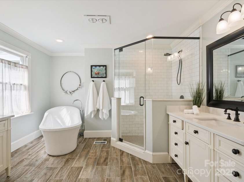 2032 Greenbrook Parkway, Matthews, NC 28104.  MLS# CAR4270703, YatesRealty ID 21924. 