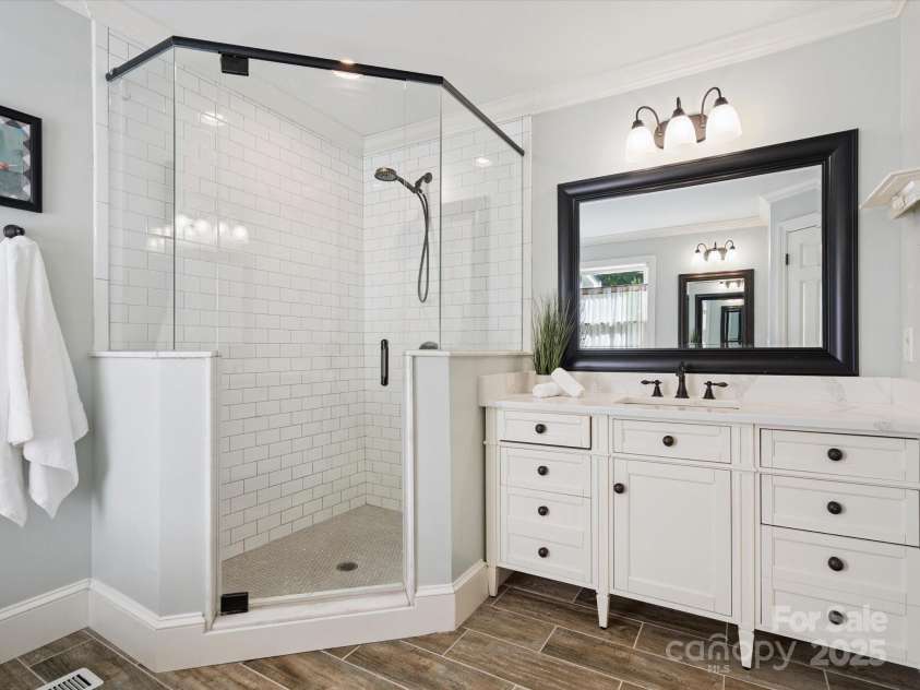 2032 Greenbrook Parkway, Matthews, NC 28104.  MLS# CAR4270703, YatesRealty ID 21924. 
