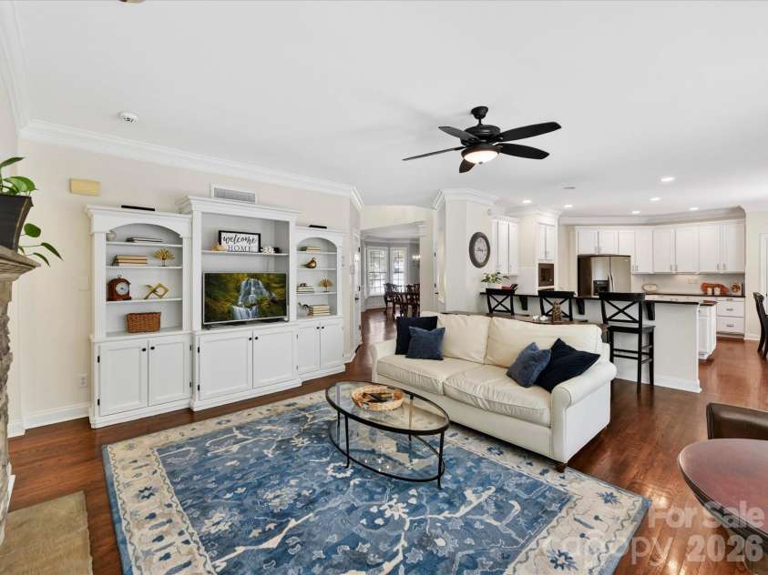 3406 Abbey Hill Lane, Charlotte, NC 28210.  MLS# CAR4360695, YatesRealty ID 21924. 