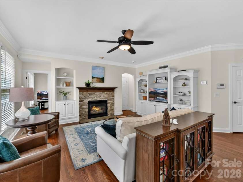 3406 Abbey Hill Lane, Charlotte, NC 28210.  MLS# CAR4360695, YatesRealty ID 21924. 