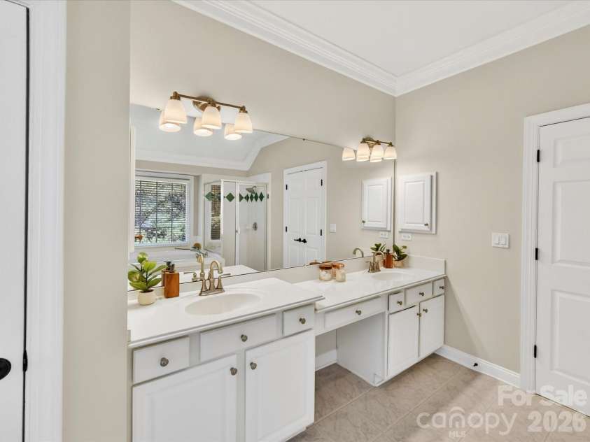 3406 Abbey Hill Lane, Charlotte, NC 28210.  MLS# CAR4360695, YatesRealty ID 21924. 