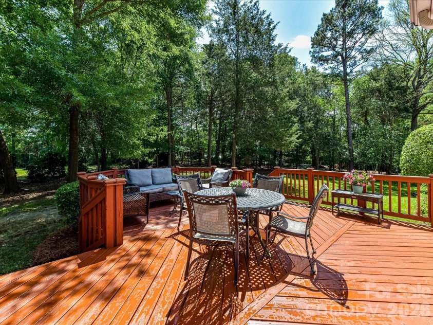 3406 Abbey Hill Lane, Charlotte, NC 28210.  MLS# CAR4360695, YatesRealty ID 21924. 