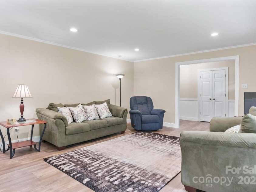 1035 15th Avenue, Hickory, NC 28601.  MLS# CAR4264023, YatesRealty ID 21925. Living room