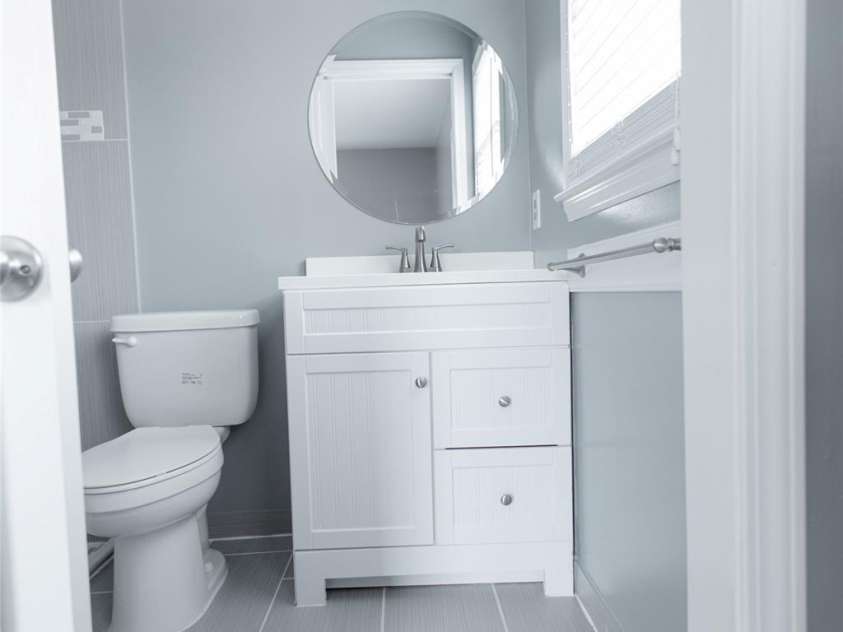 2220 Gaines Avenue, Gastonia, NC 28054.  MLS# CAR4336919, YatesRealty ID 21925. Primary Bathroom