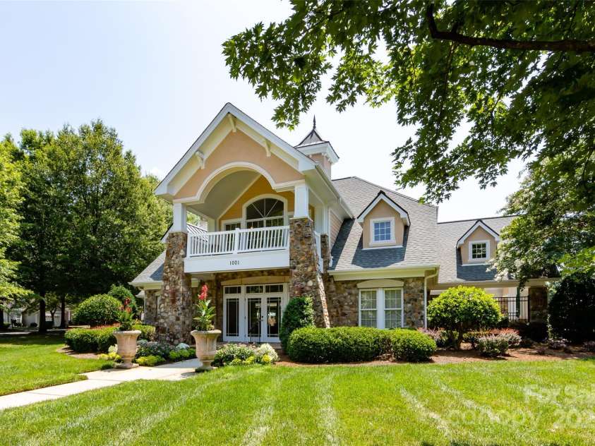 1040 Stonedown Lane, Matthews, NC 28104.  MLS# CAR4271671, YatesRealty ID 21926. Clubhouse