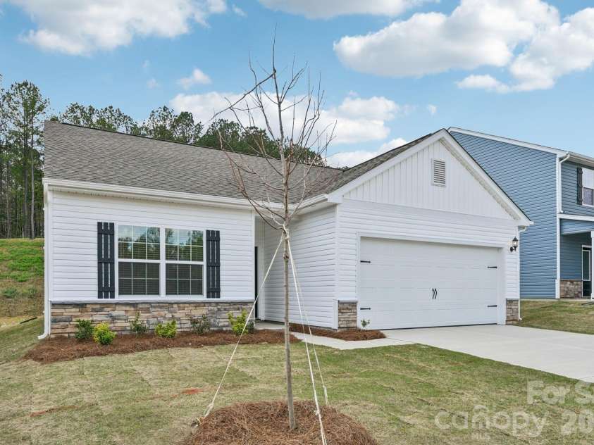 800 Willow Estates Drive, Shelby, NC 28150.  MLS# CAR4374029, YatesRealty ID 21926. 