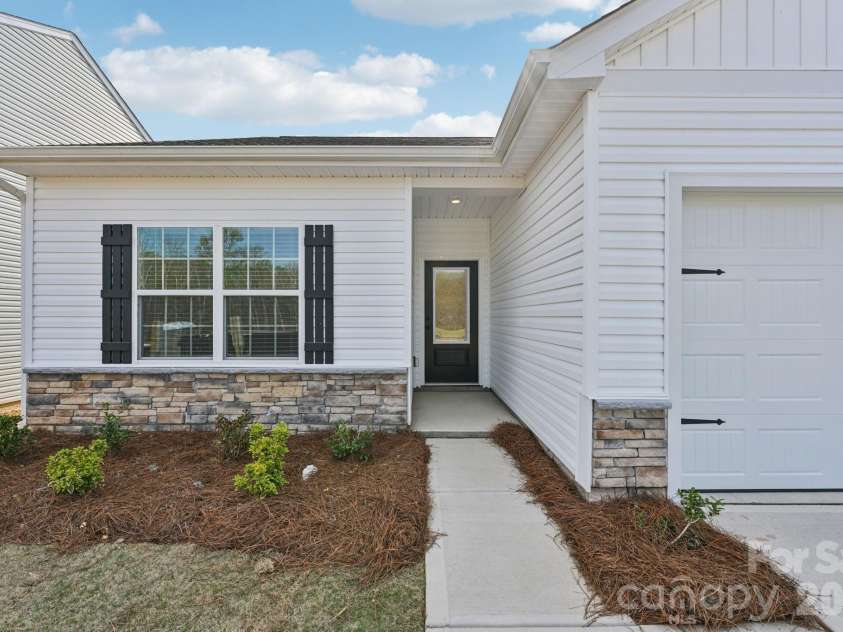800 Willow Estates Drive, Shelby, NC 28150.  MLS# CAR4374029, YatesRealty ID 21926. 