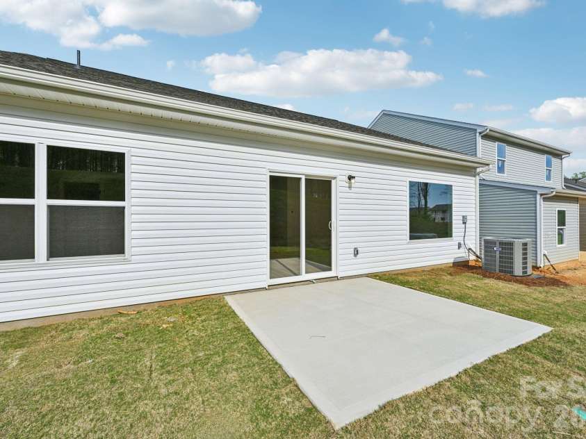 800 Willow Estates Drive, Shelby, NC 28150.  MLS# CAR4374029, YatesRealty ID 21926. 