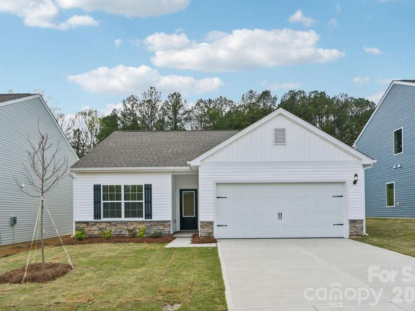 800 Willow Estates Drive, Shelby, NC 28150.  MLS# CAR4374029, YatesRealty ID 21926. Example of the Aaron at 800 Willow Estates Drive.