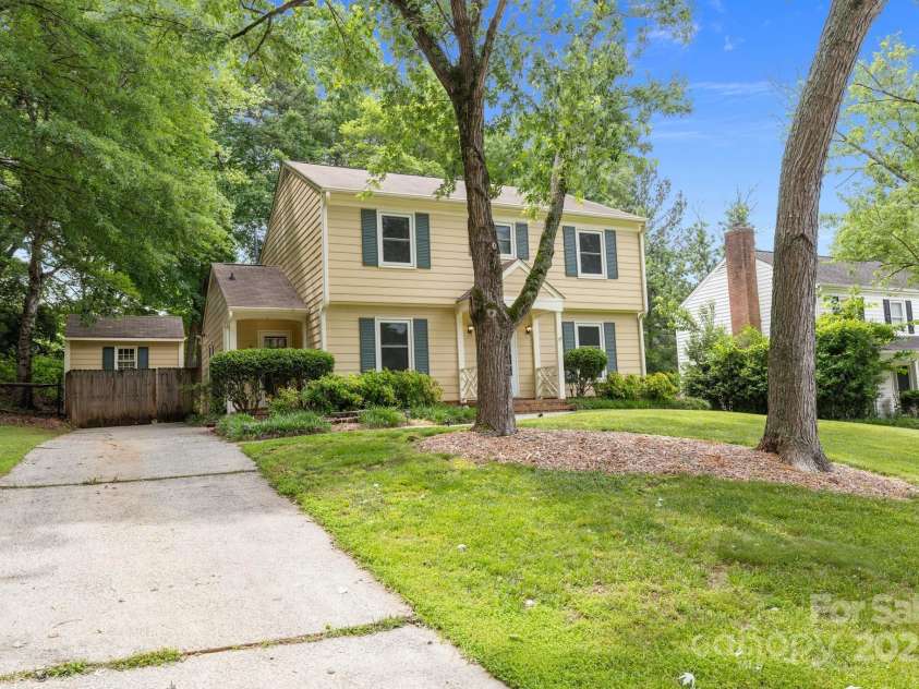 906 Wishing Well Lane, Charlotte, NC 28270.  MLS# CAR4269640, YatesRealty ID 21928. 