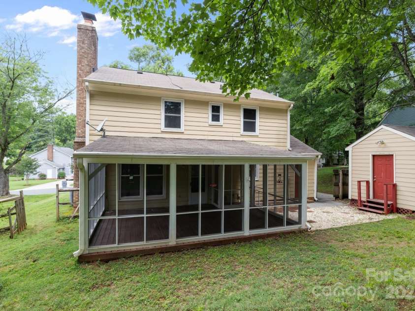906 Wishing Well Lane, Charlotte, NC 28270.  MLS# CAR4269640, YatesRealty ID 21928. 