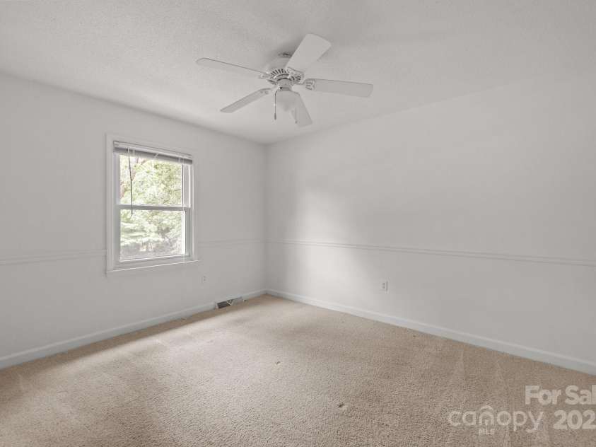 906 Wishing Well Lane, Charlotte, NC 28270.  MLS# CAR4269640, YatesRealty ID 21928. 