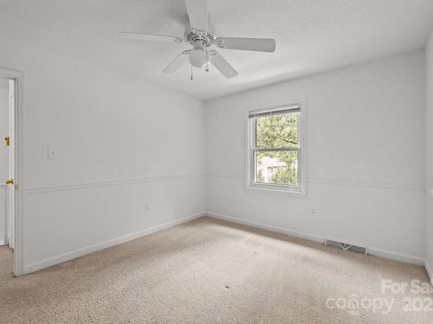 906 Wishing Well Lane, Charlotte, NC 28270.  MLS# CAR4269640, YatesRealty ID 21928. 