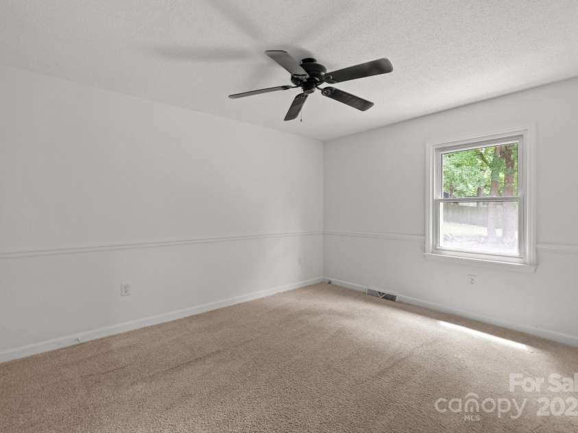 906 Wishing Well Lane, Charlotte, NC 28270.  MLS# CAR4269640, YatesRealty ID 21928. 