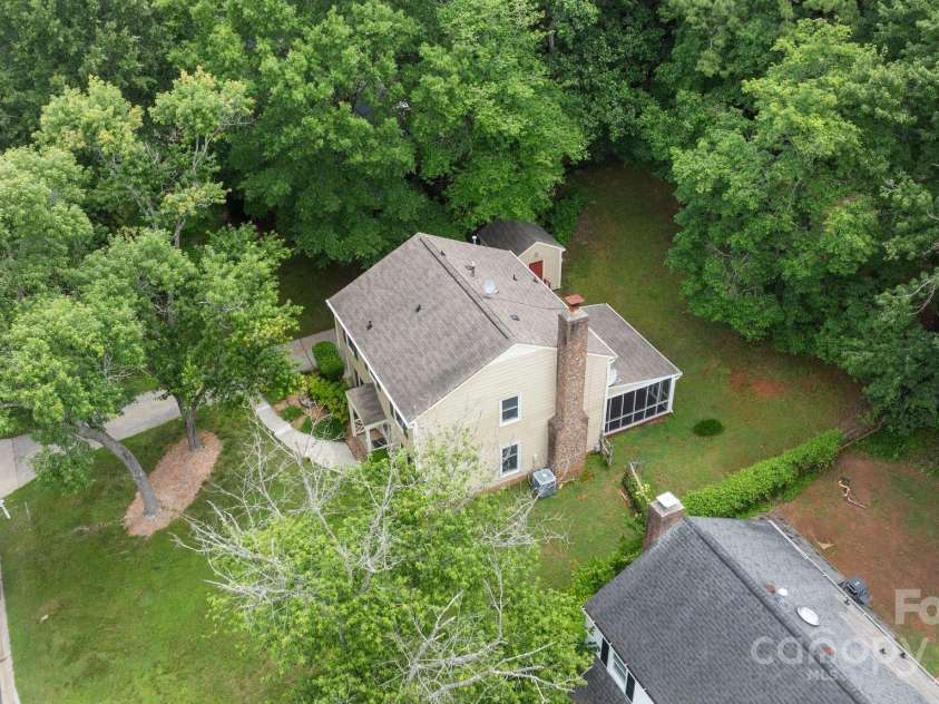 906 Wishing Well Lane, Charlotte, NC 28270.  MLS# CAR4269640, YatesRealty ID 21928. 