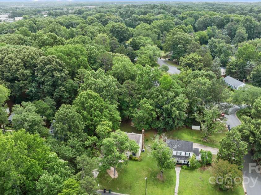 906 Wishing Well Lane, Charlotte, NC 28270.  MLS# CAR4269640, YatesRealty ID 21928. 