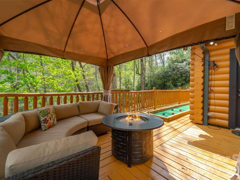 91 Double Springs Road, Almond, NC 28702.  MLS# CAR4377073, YatesRealty ID 21928. 