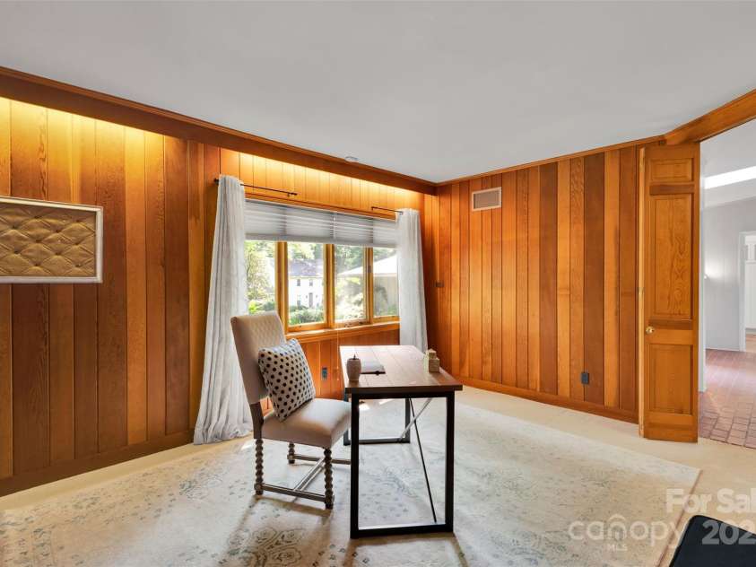 331 Glen Oaks Road, Charlotte, NC 28270.  MLS# CAR4260350, YatesRealty ID 21929. Easily use this room as a 4th bedroom