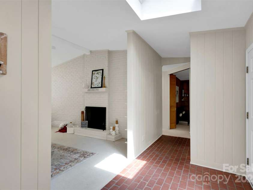 331 Glen Oaks Road, Charlotte, NC 28270.  MLS# CAR4260350, YatesRealty ID 21929. Front foyer leading into the right wing