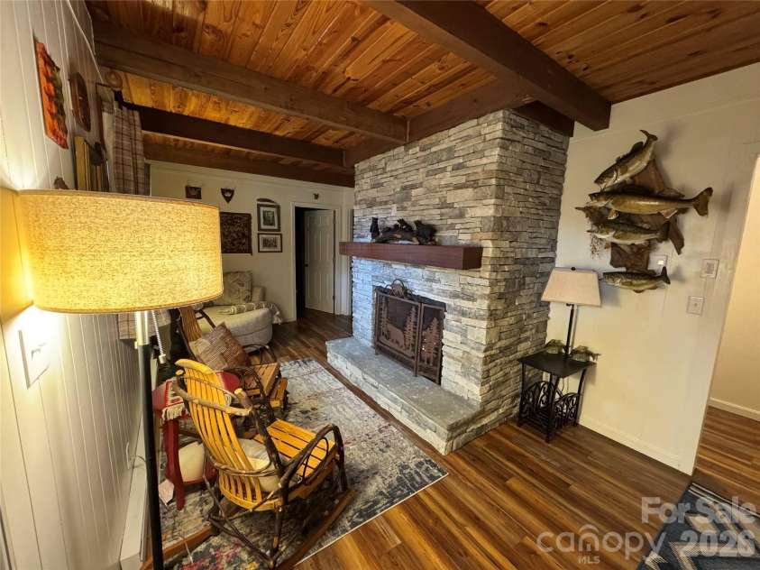 105 Pinnacle Ridge Road, Beech Mountain, NC 28604.  MLS# CAR4334609, YatesRealty ID 2193. 