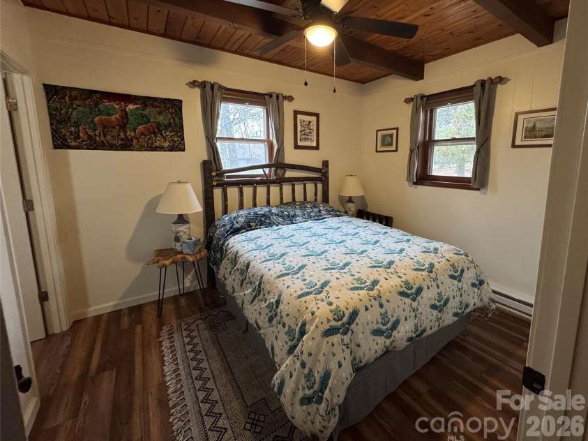 105 Pinnacle Ridge Road, Beech Mountain, NC 28604.  MLS# CAR4334609, YatesRealty ID 2193. 