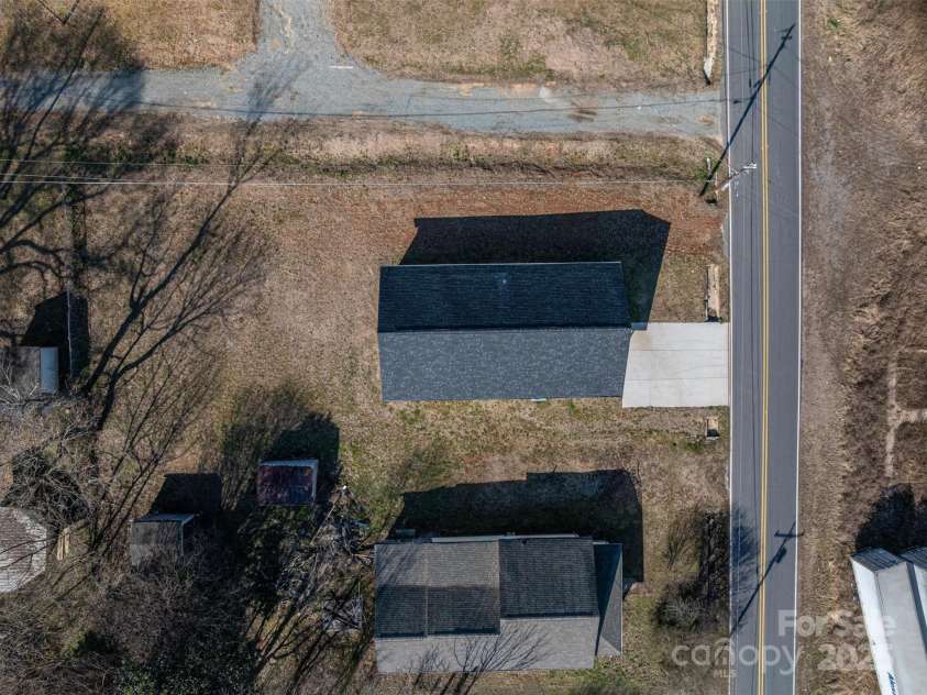 1411 ROSELAND Drive, Lincolnton, NC 28092.  MLS# CAR4228257, YatesRealty ID 2193. 