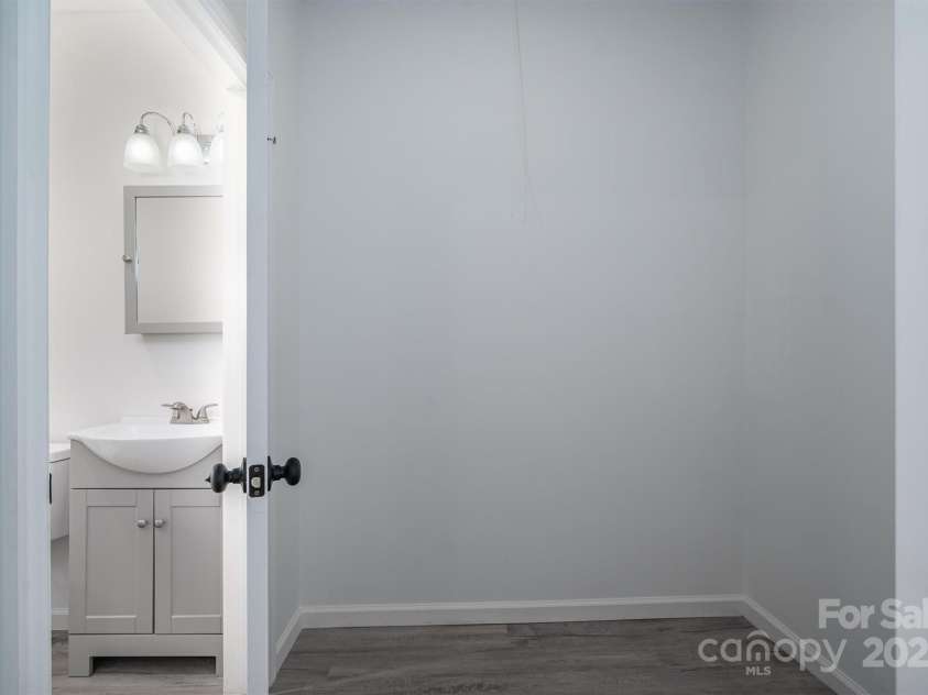 1411 ROSELAND Drive, Lincolnton, NC 28092.  MLS# CAR4228257, YatesRealty ID 2193. 