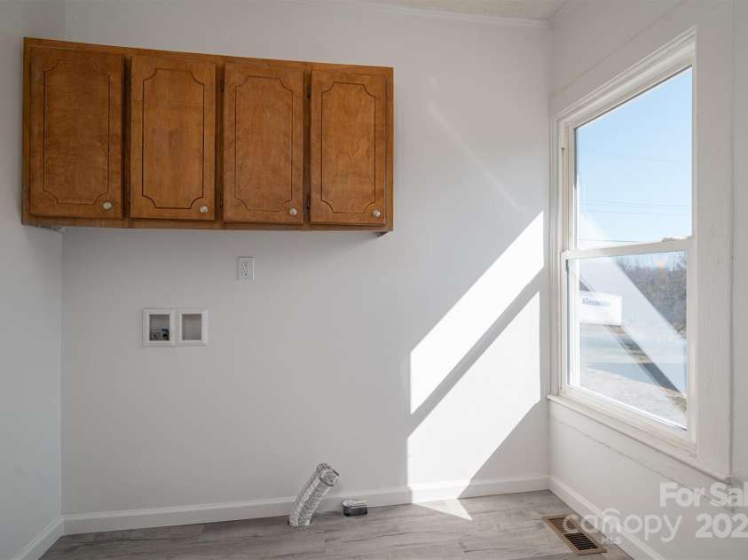 1411 ROSELAND Drive, Lincolnton, NC 28092.  MLS# CAR4228257, YatesRealty ID 2193. 