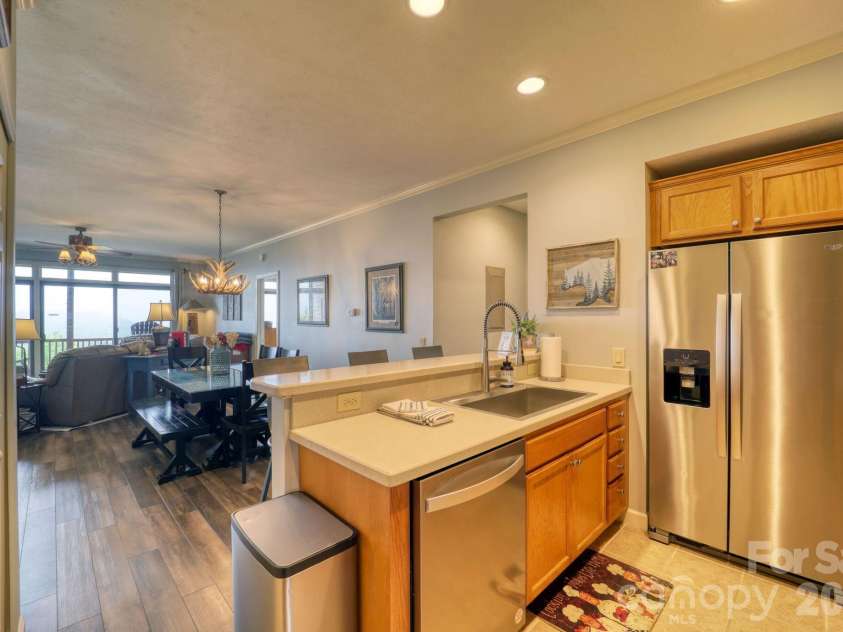 180 Windy Knoll, Banner Elk, NC 28604.  MLS# CAR4289909, YatesRealty ID 2193. 