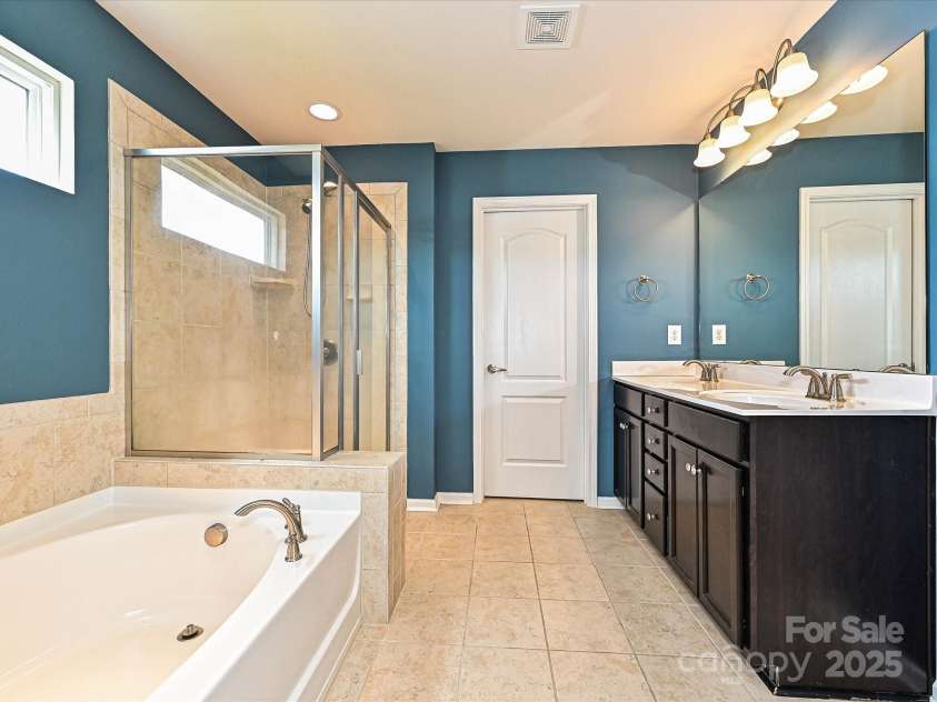 9027 Gray Willow Road, Charlotte, NC 28227.  MLS# CAR4259088, YatesRealty ID 21931. 