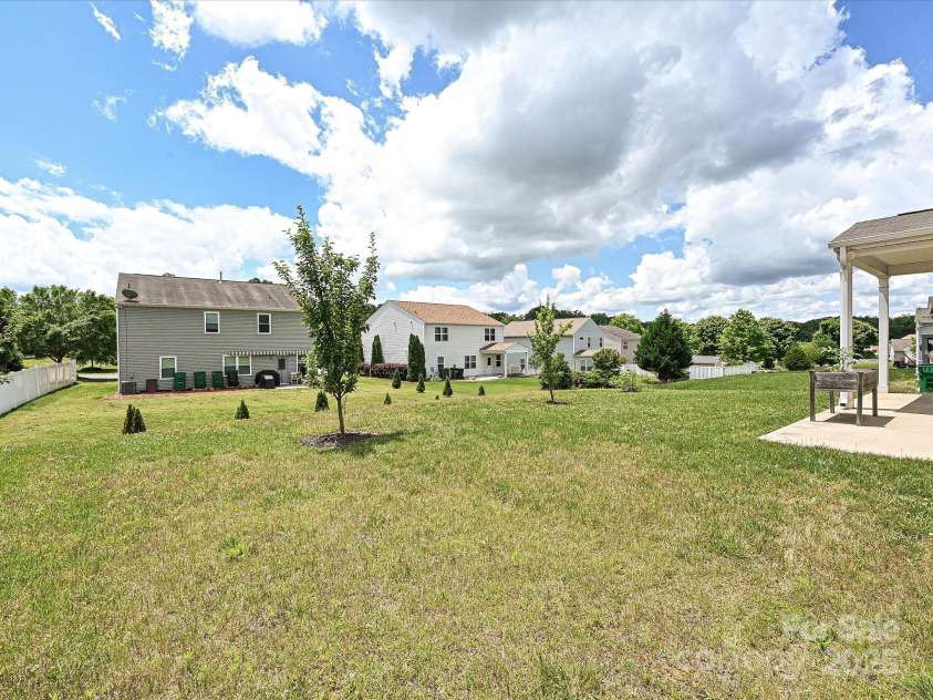 9027 Gray Willow Road, Charlotte, NC 28227.  MLS# CAR4259088, YatesRealty ID 21931. 