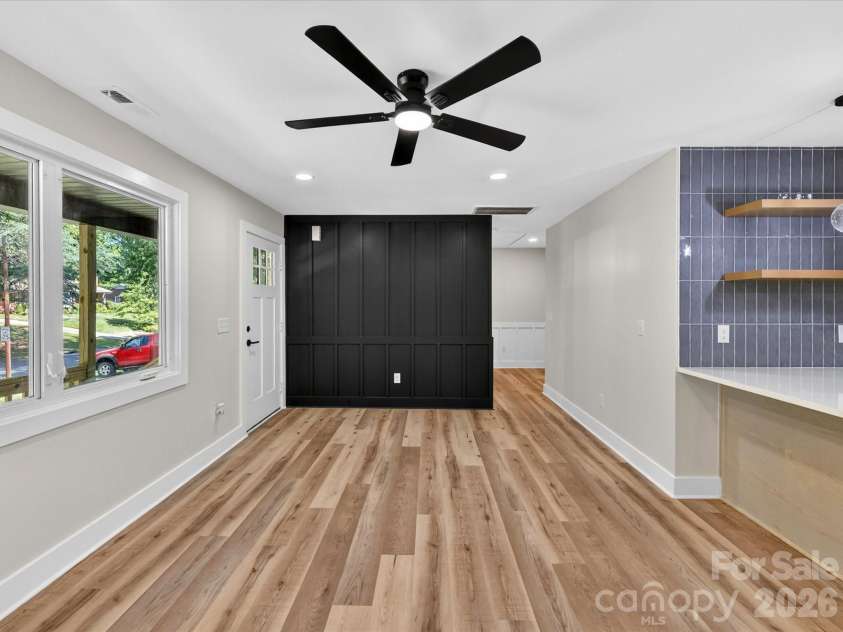 3132 Sudbury Road, Charlotte, NC 28205.  MLS# CAR4373798, YatesRealty ID 21932. 