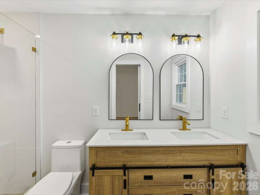 3132 Sudbury Road, Charlotte, NC 28205.  MLS# CAR4373798, YatesRealty ID 21932. 