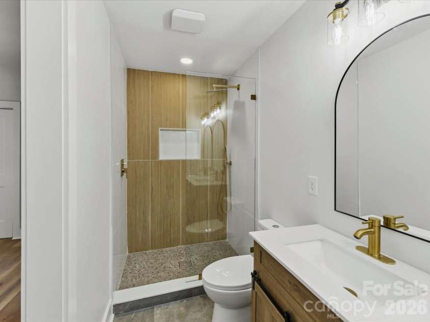 3132 Sudbury Road, Charlotte, NC 28205.  MLS# CAR4373798, YatesRealty ID 21932. 