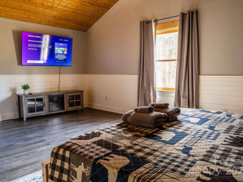 720 Cane Creek Road, Fletcher, NC 28732.  MLS# CAR4268586, YatesRealty ID 21932. 