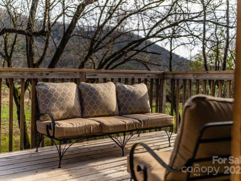 720 Cane Creek Road, Fletcher, NC 28732.  MLS# CAR4268586, YatesRealty ID 21932. 